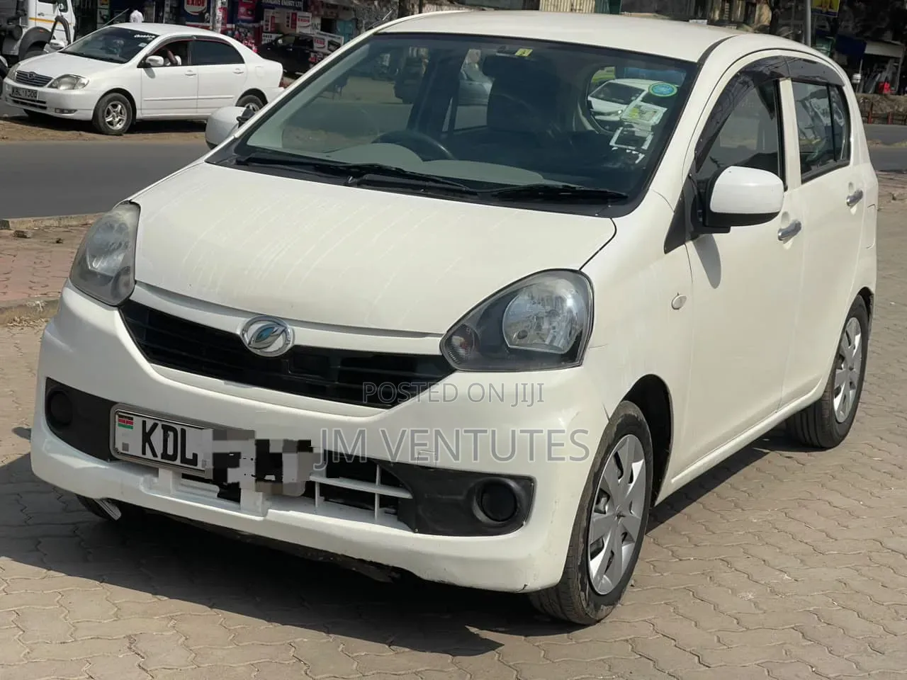 Daihatsu Mira 2015 White