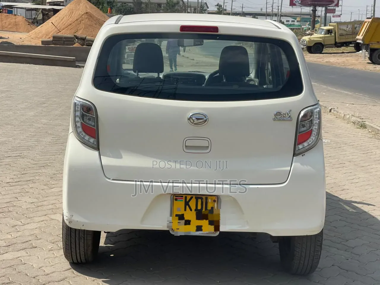 Daihatsu Mira 2015 White