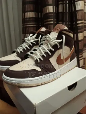 Nike Air Jordan 1 Mid - Brown Basalt/Pecan Oatmeal