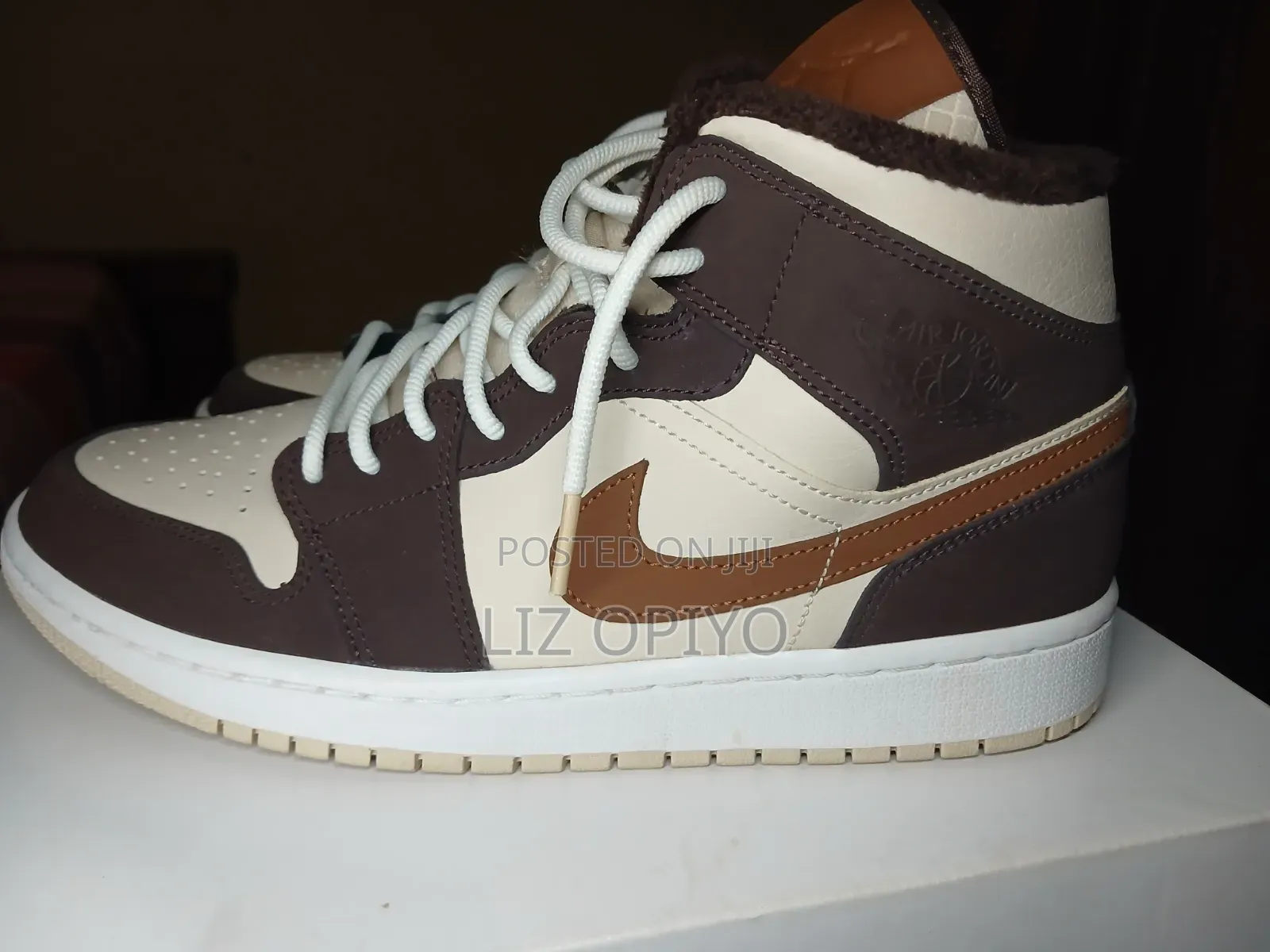 Nike Air Jordan 1 Mid - Brown Basalt/Pecan Oatmeal