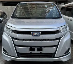 Toyota Noah 2020 Silver