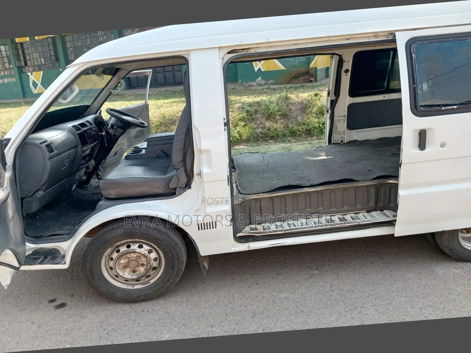 Mazda Bongo 2011 White