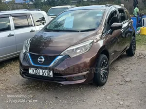 Nissan Note 2017 Purple