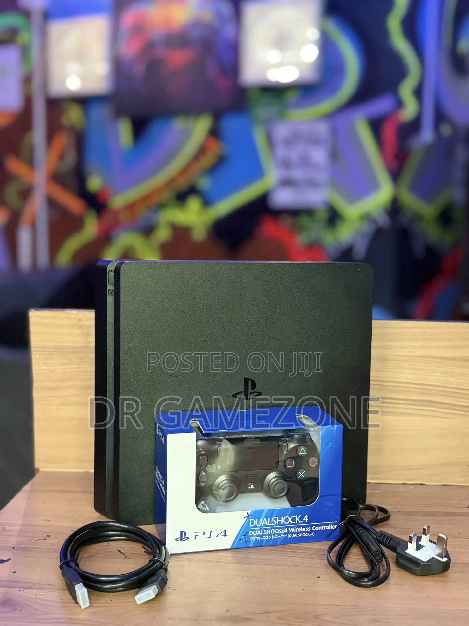PlayStation 4 Slim 500gb CHIPPED 8 Games Fc27