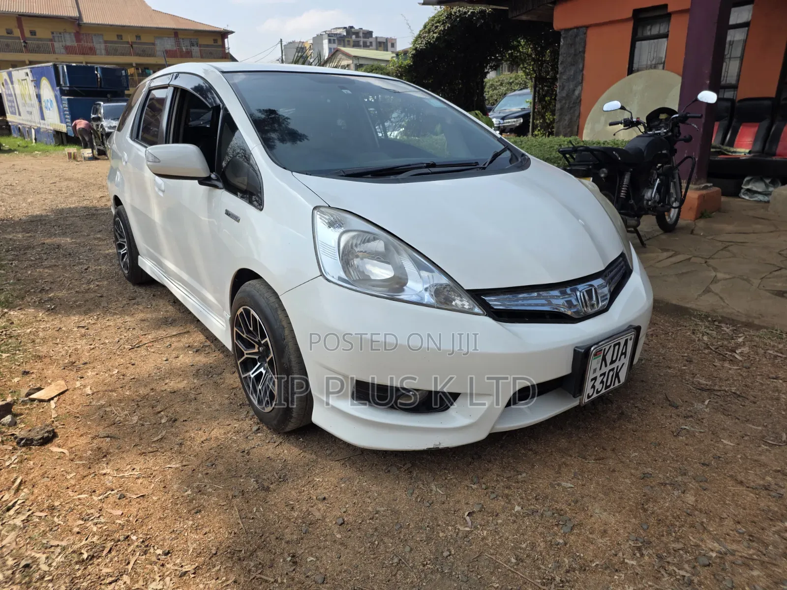 Honda Fit Shuttle 2013 White