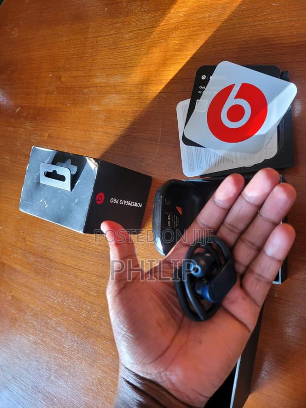 Beats Powerbeats Pro Wireless Earbuds Original, Excellent Condition - thumbnail 3