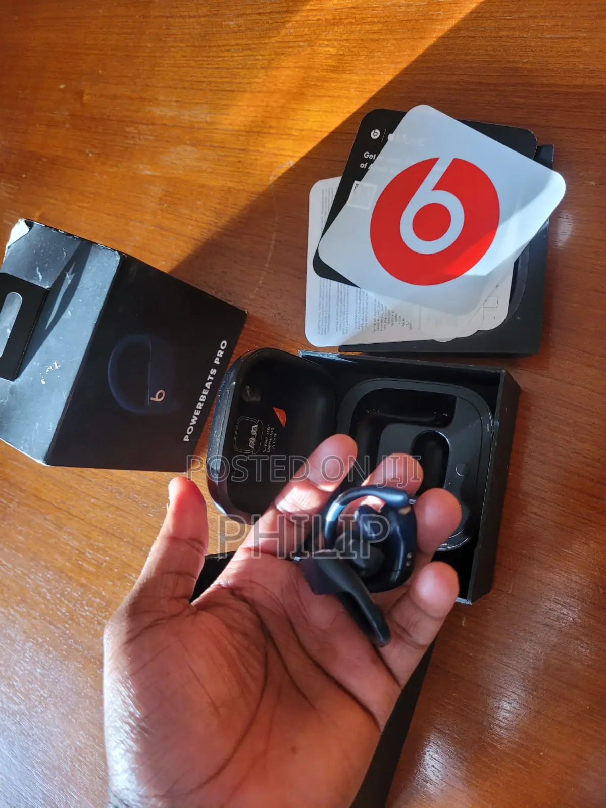 Beats Powerbeats Pro Wireless Earbuds Original, Excellent Condition