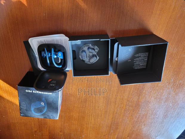 Beats Powerbeats Pro Wireless Earbuds Original, Excellent Condition - thumbnail 11