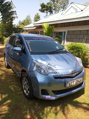Toyota Ractis 2013 Green
