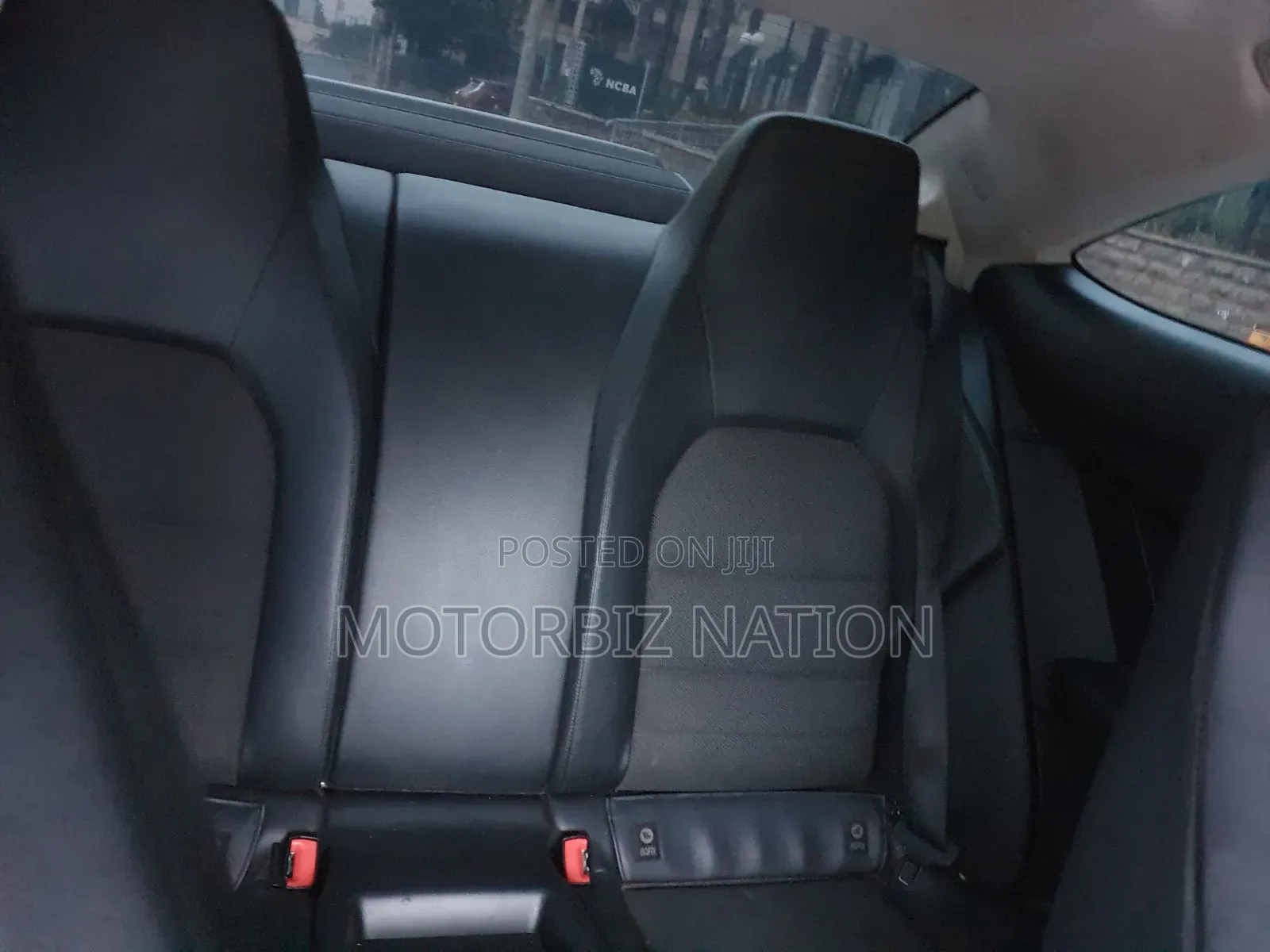 Mercedes-Benz C180 2012 Silver
