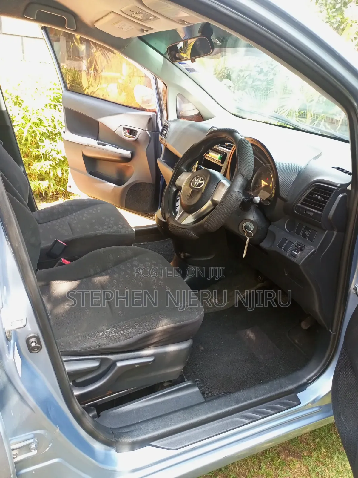 Toyota Ractis 2013 Green