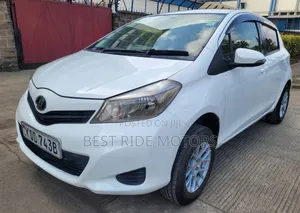 Toyota Vitz 1.0 FWD 5dr 2014 White