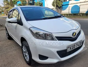 Toyota Vitz 1.0 FWD 5dr 2014 White