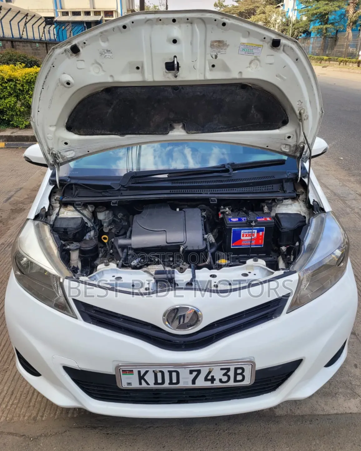 Toyota Vitz 1.0 FWD 5dr 2014 White