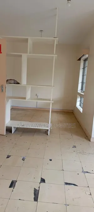 3bdrm Maisonette in Nairobi West, Madaraka for rent