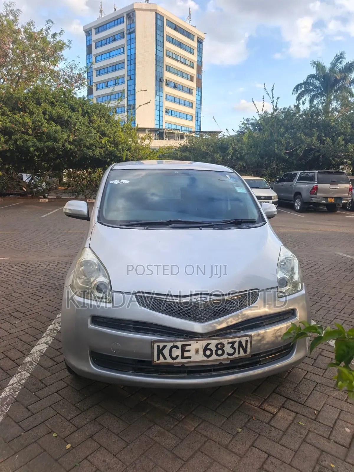 Toyota Ractis 2008 Silver
