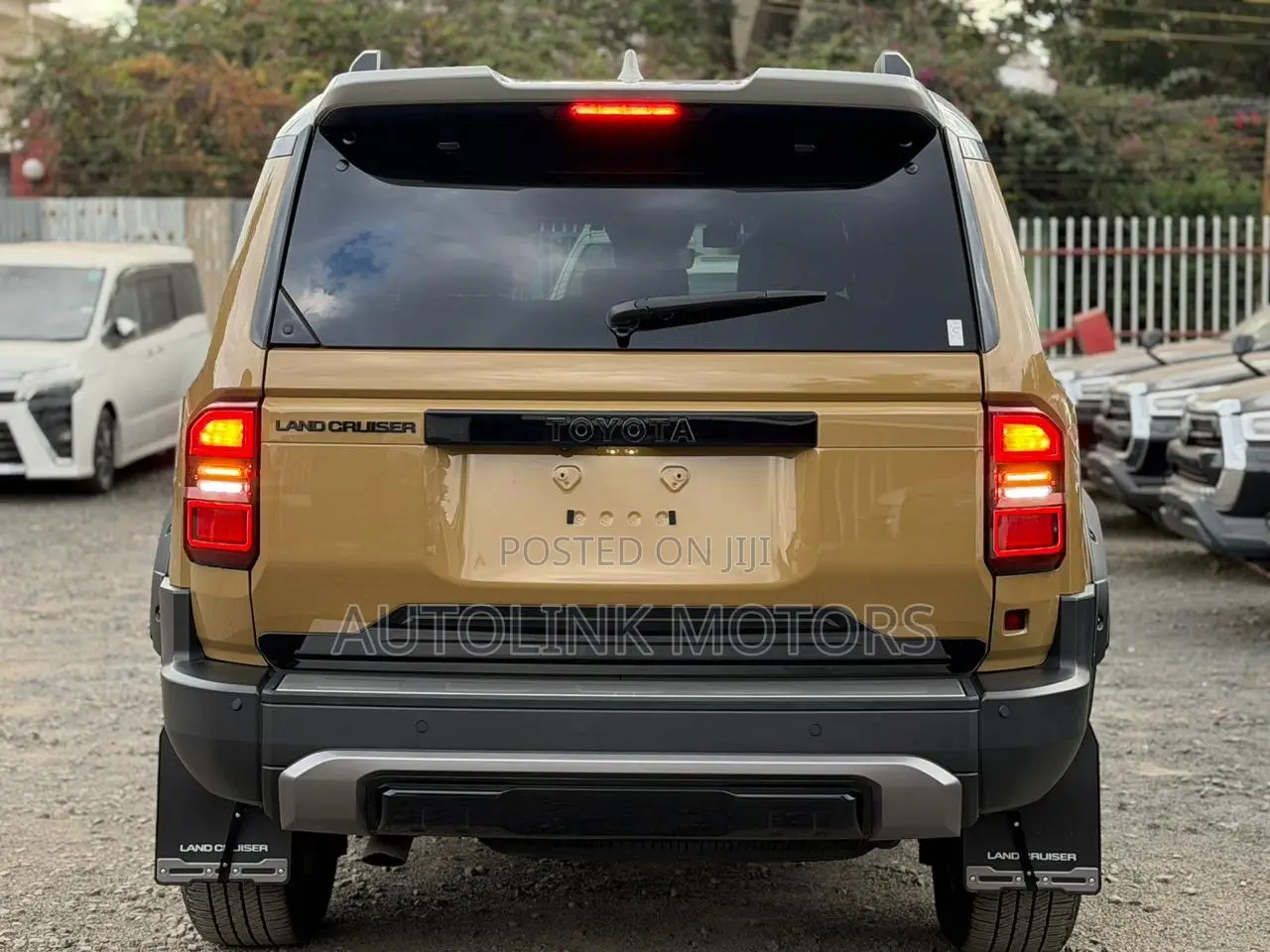Toyota Land Cruiser Prado 2.8 2024 Gold
