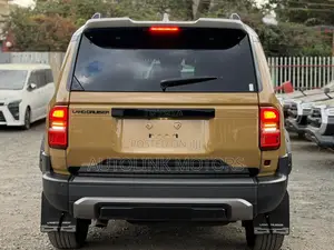 Toyota Land Cruiser Prado 2.8 2024 Gold