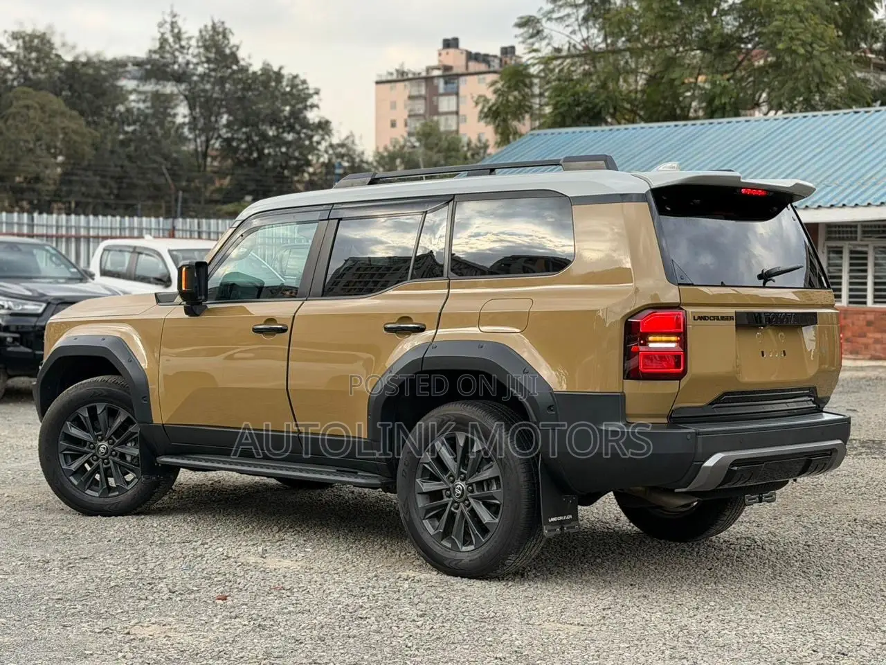 Toyota Land Cruiser Prado 2.8 2024 Gold