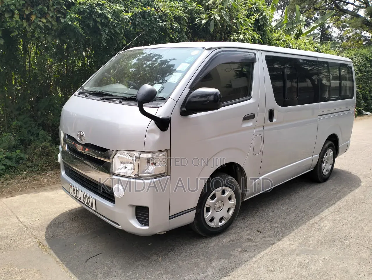 Toyota HiAce 2016 Silver