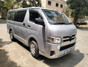 Toyota HiAce 2016 Silver