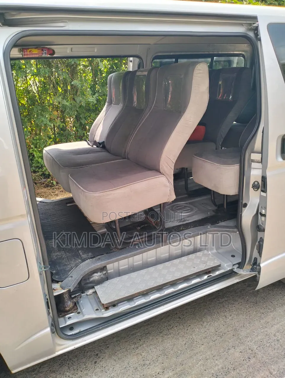 Toyota HiAce 2016 Silver