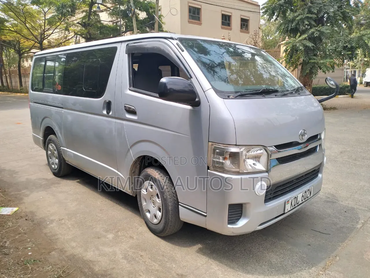 Toyota HiAce 2016 Silver
