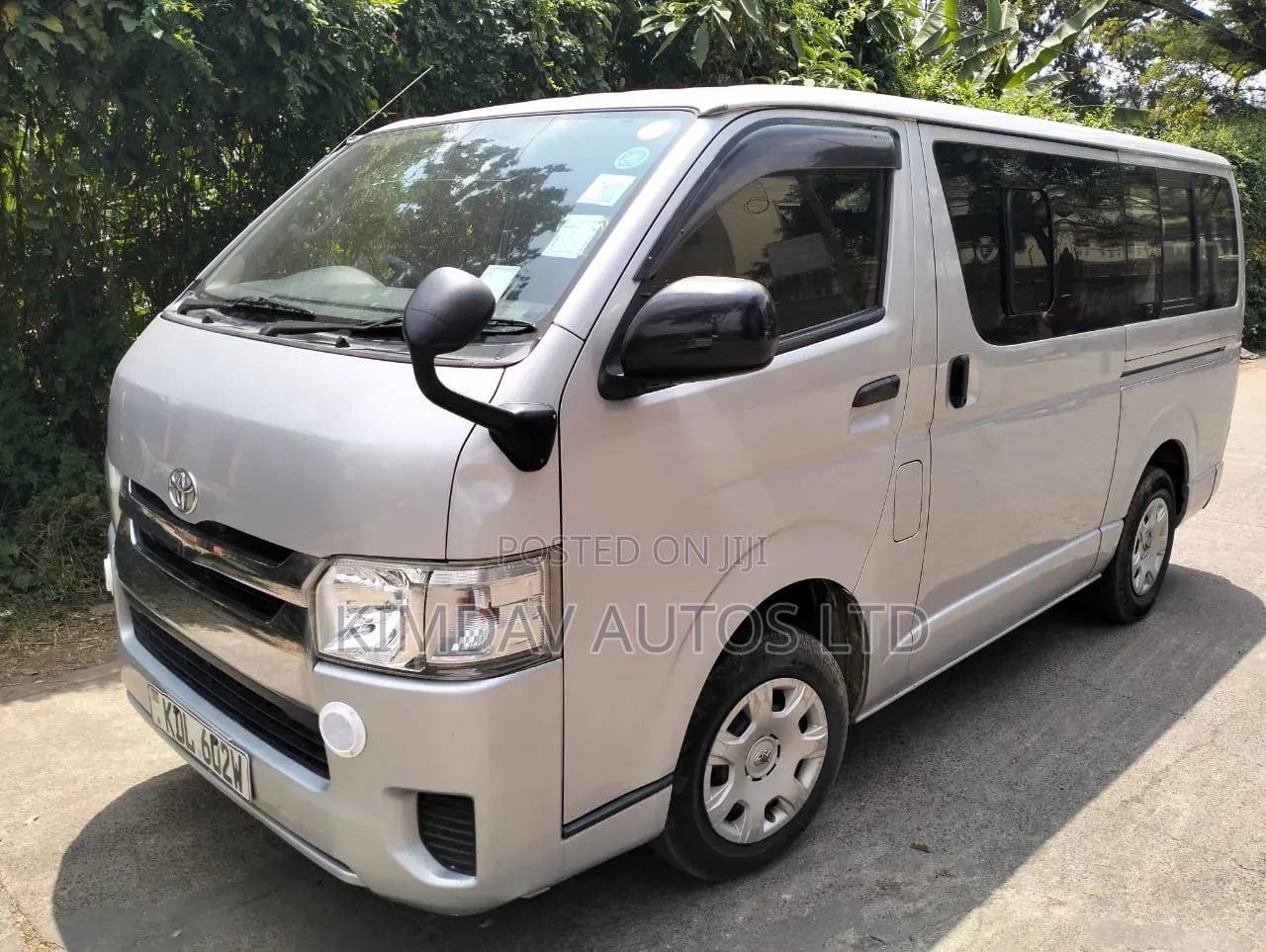 Toyota HiAce 2016 Silver