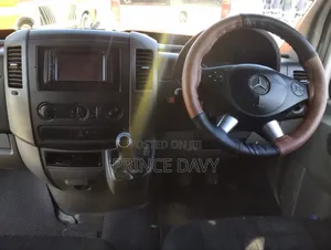 Mercedes-Benz Sprinter 2014 Orange