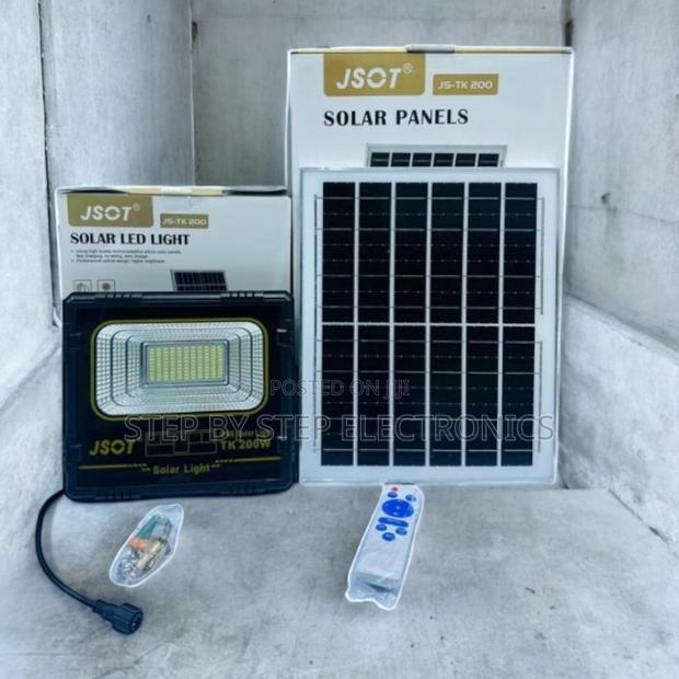 Ultra Bright 100W Solar Flood Light for Farm Warehouse and Backyard