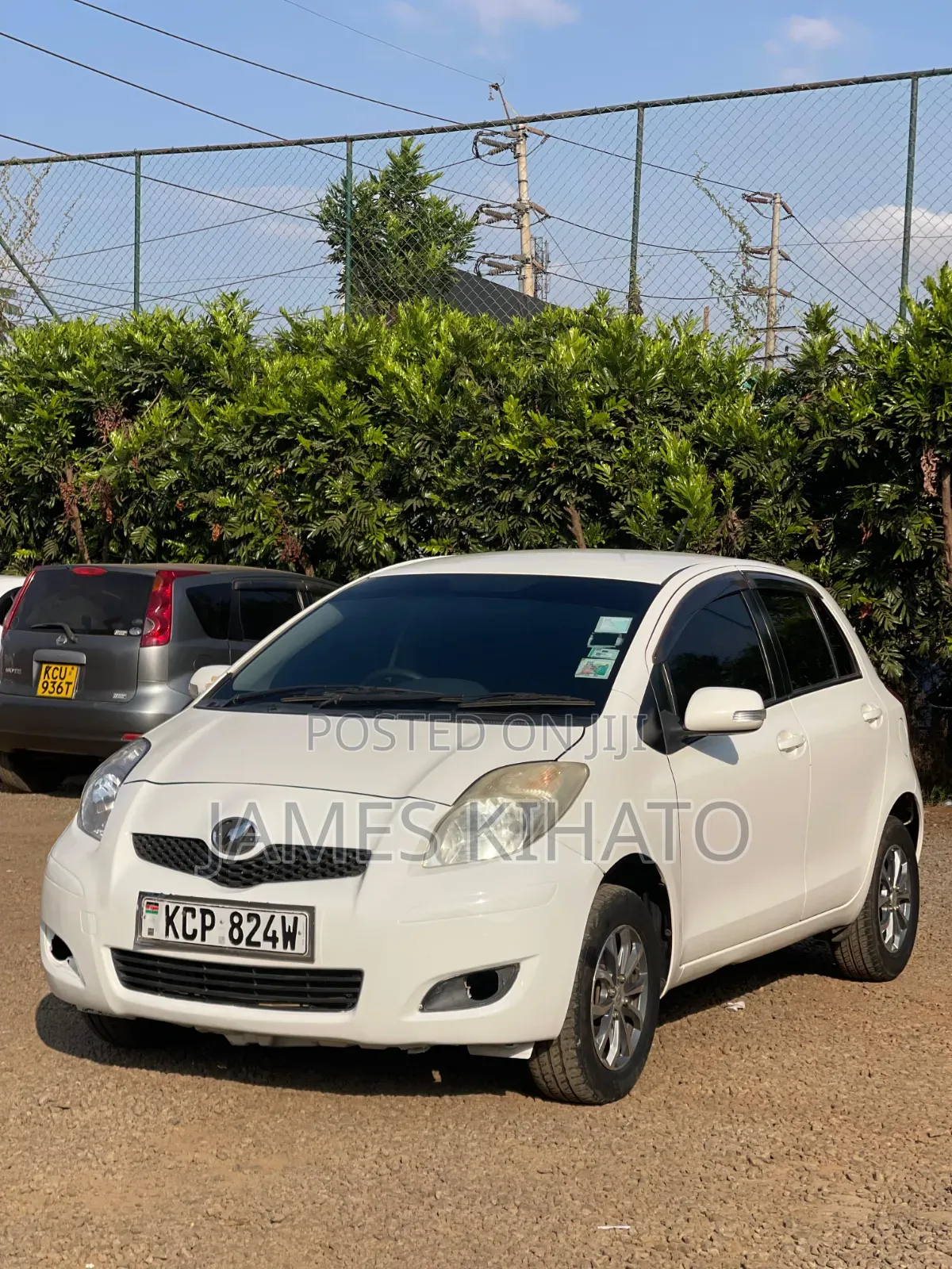 Toyota Vitz 2011 White