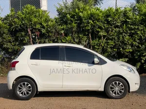 Toyota Vitz 2011 White