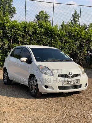 Toyota Vitz 2011 White