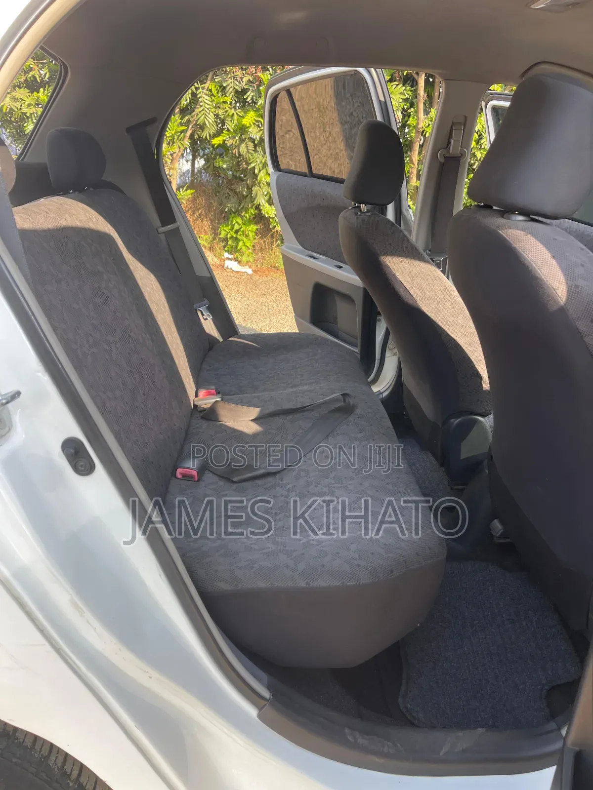 Toyota Vitz 2011 White