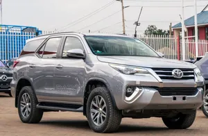 Toyota Fortuner 2019 Silver