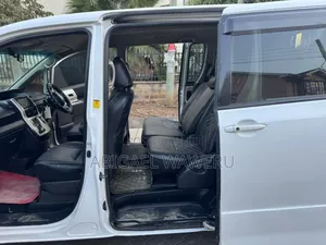 Toyota Noah 2012 White