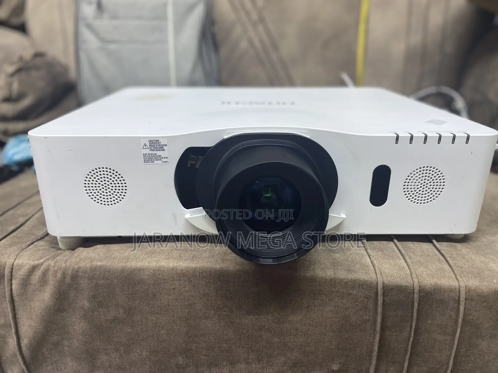 Hitachi Projector