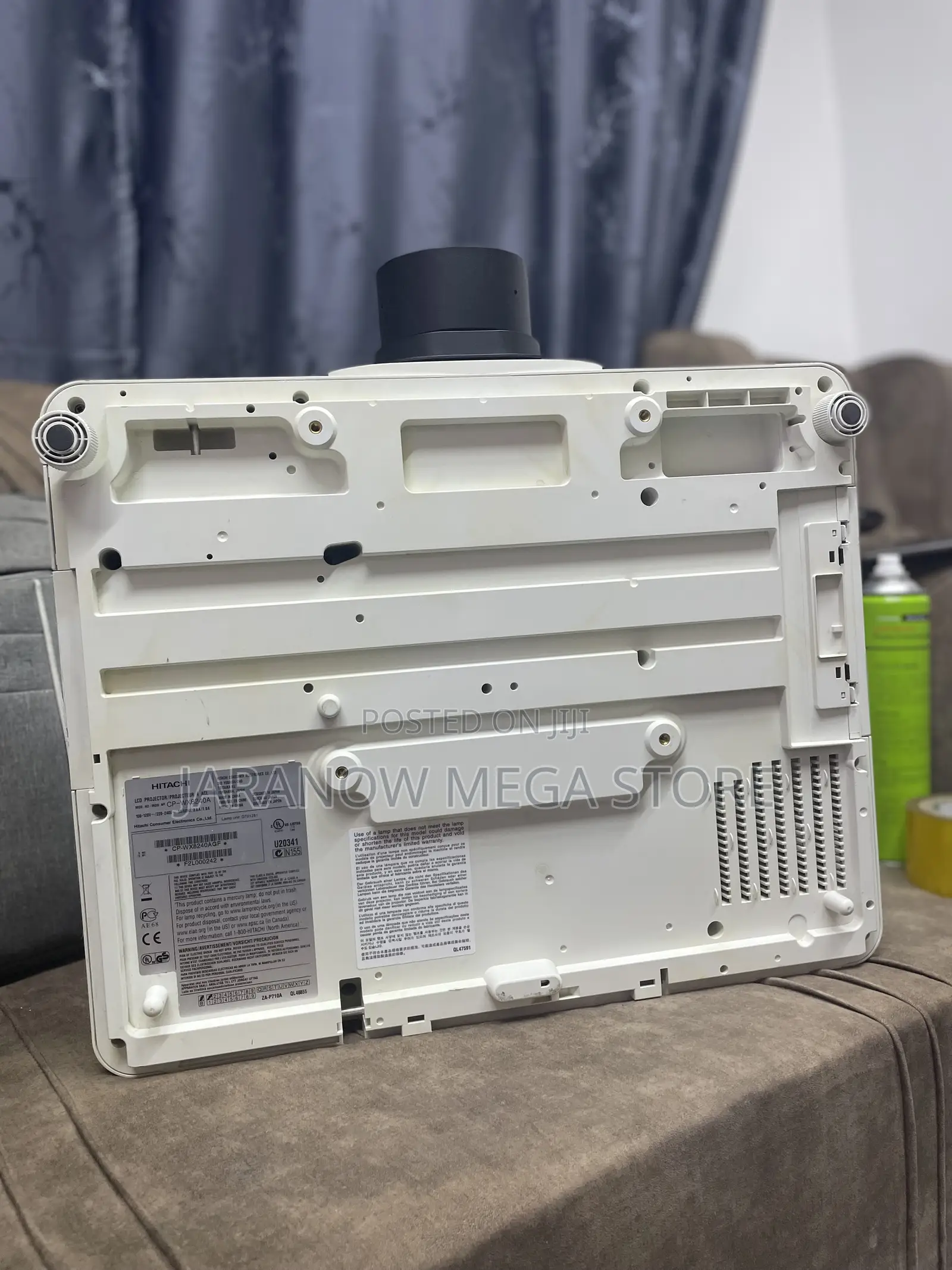 Hitachi Projector