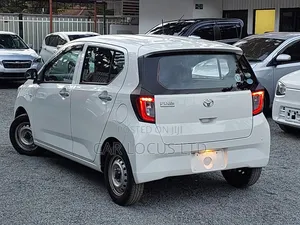 Toyota Pixis Epoch 2021 White