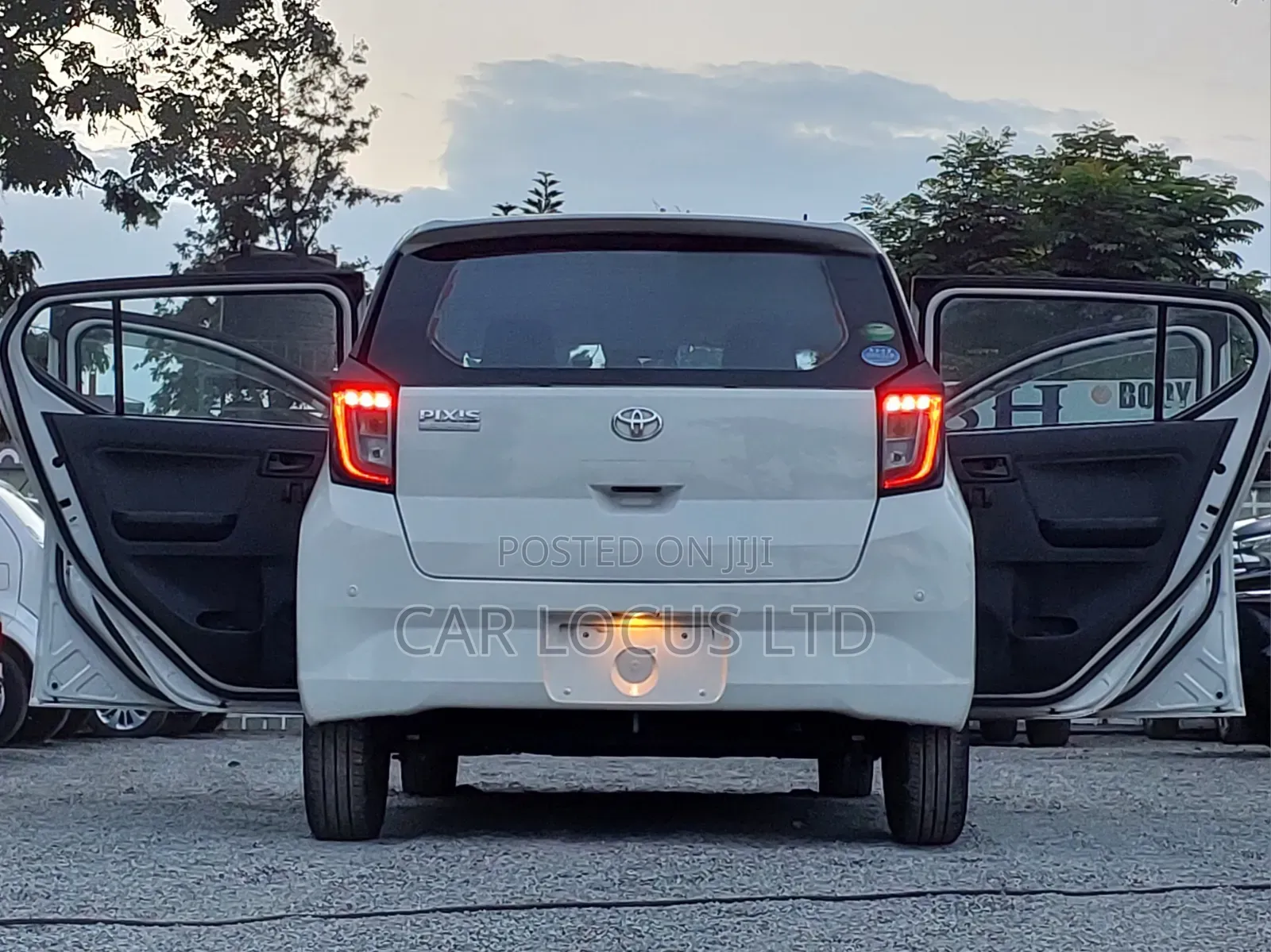 Toyota Pixis Epoch 2021 White