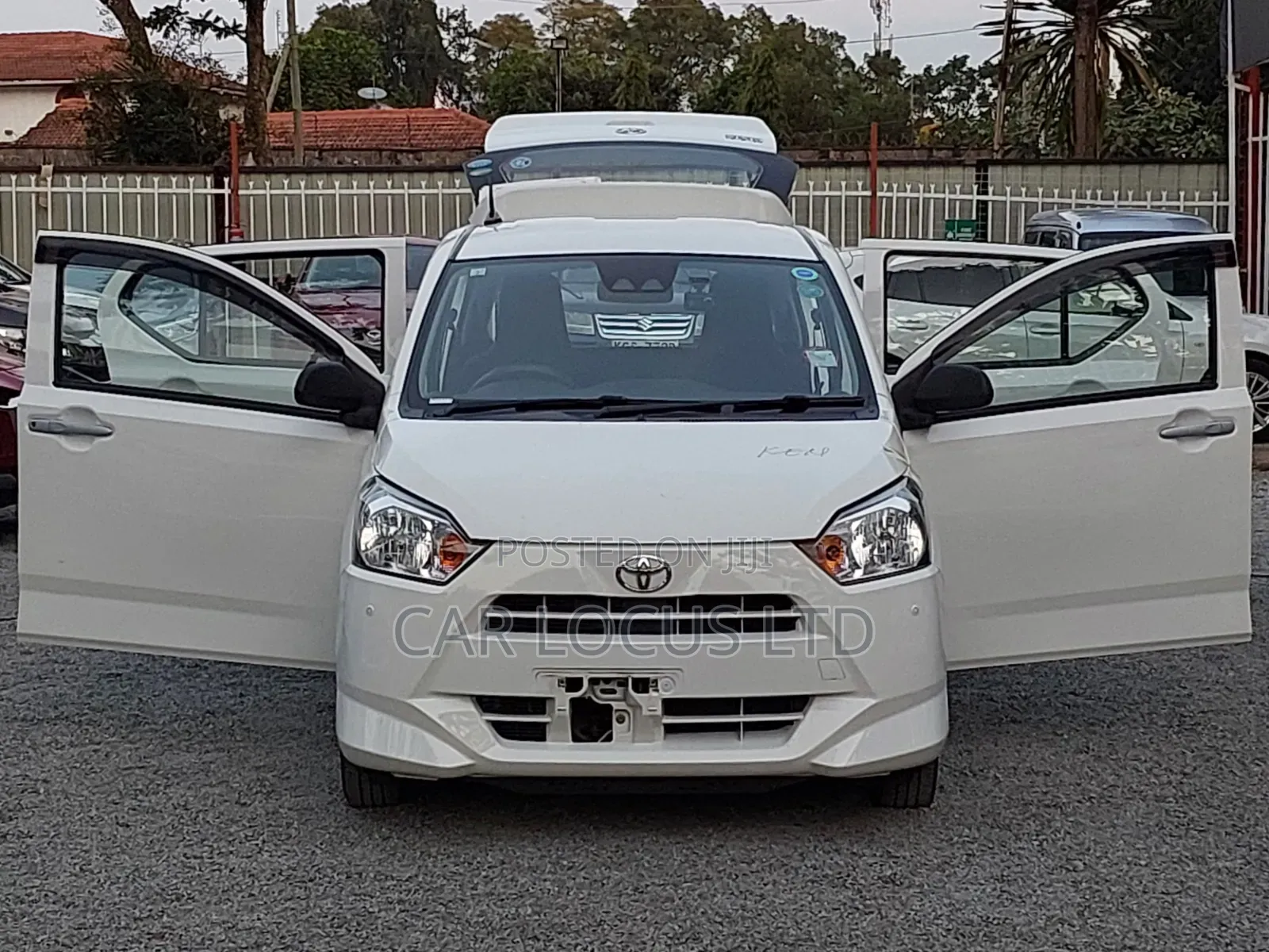 Toyota Pixis Epoch 2021 White