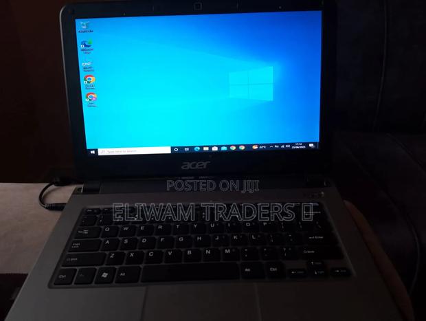 Laptop Acer AcerNote Light 4GB Intel Core i3 SSD 128GB
