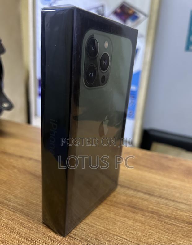 New Apple iPhone 13 Pro Max 256 GB Green - main view