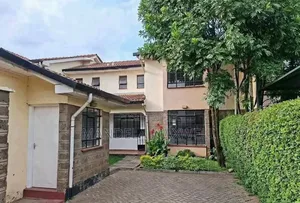 4bdrm Mansion in Gateway Mall Area for rent