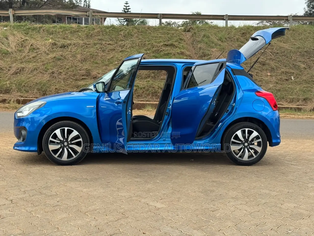 Suzuki Swift 2018 Blue