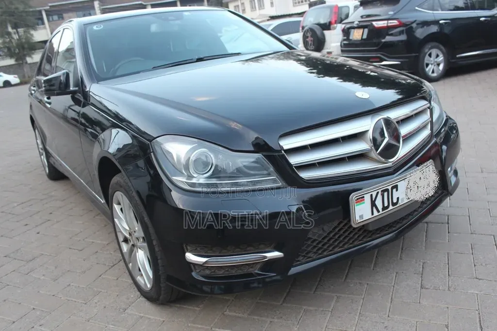 Mercedes-Benz C180 2014 Black
