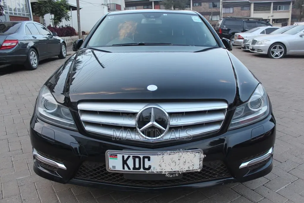 Mercedes-Benz C180 2014 Black