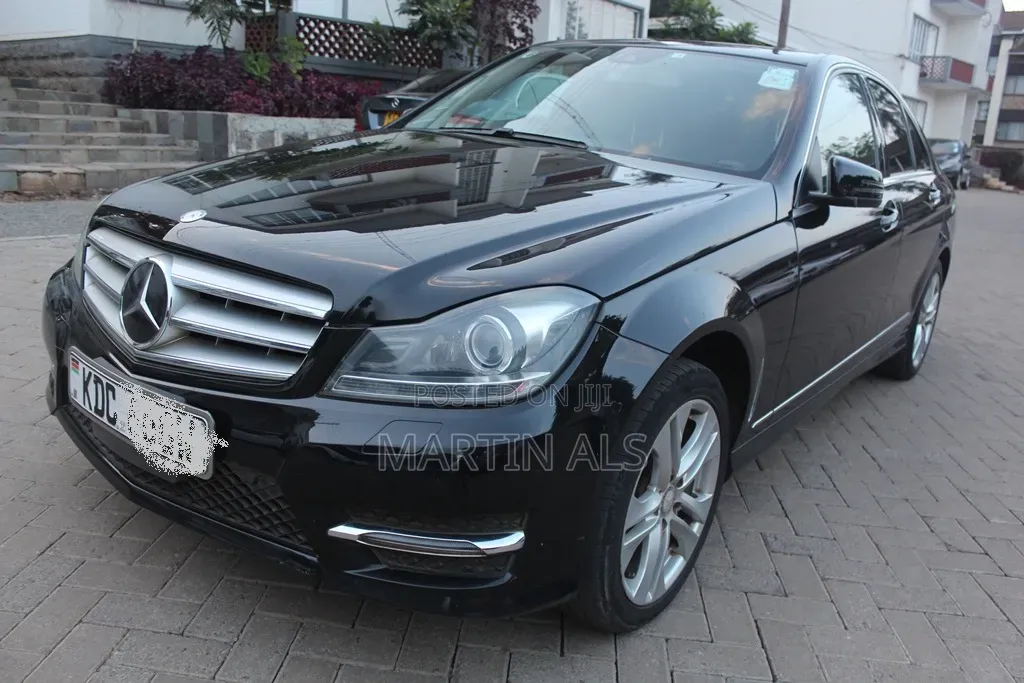Mercedes-Benz C180 2014 Black