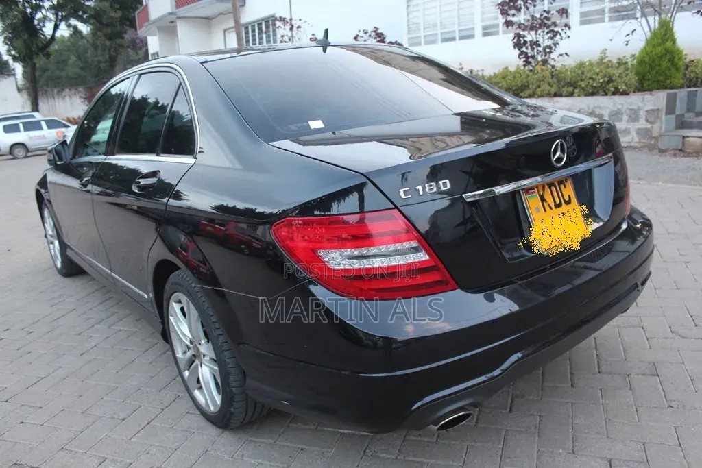 Mercedes-Benz C180 2014 Black