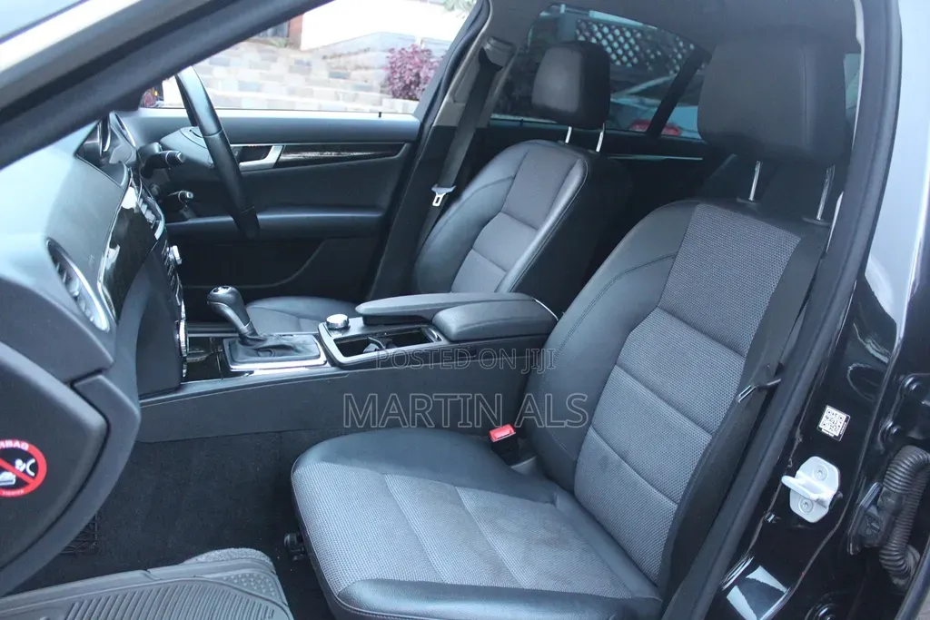 Mercedes-Benz C180 2014 Black